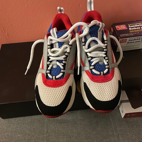 Dior sneakers - Picture 1 of 4